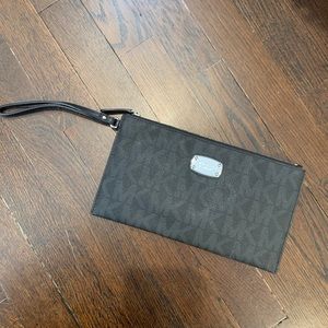 NWOT Michael Kors Wrislet
